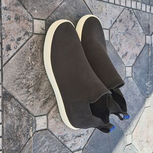 Rothy’s Chelsea Lattice Stitch Sneakers in Black Size 8.5 ***limited edition***